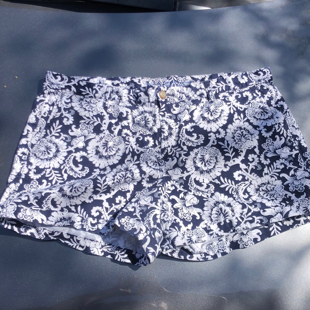 Gap floral shorts